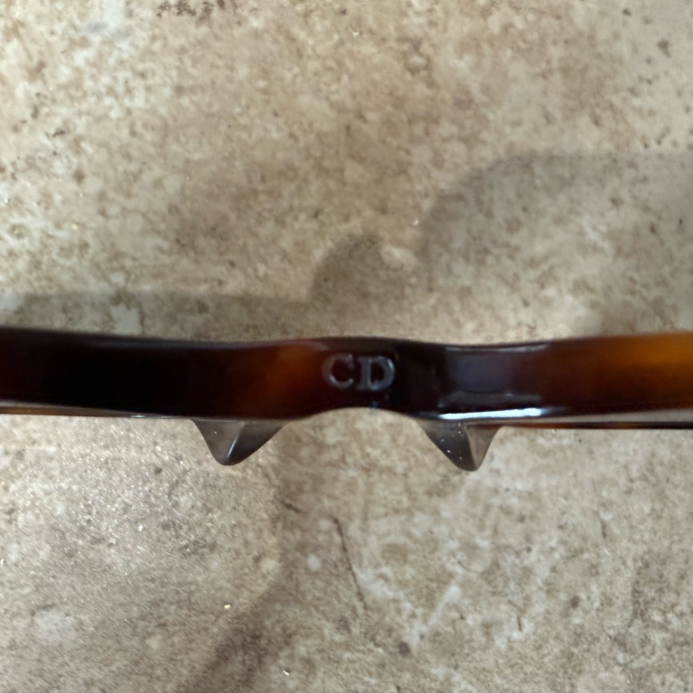 Dior Tortoiseshell Sunglasses with Dark Lenses - Picture 9 of 10